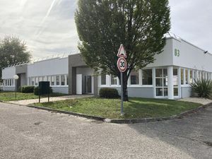 Location Local Professionnel 130m²