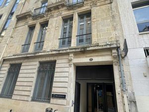 Location Local Professionnel 126m²