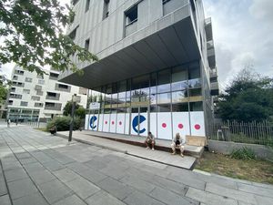 Location Local Professionnel 200m²