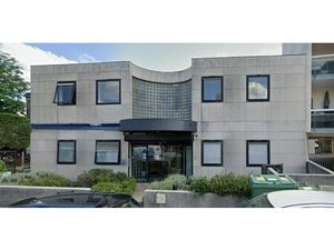 Location Local Professionnel 359m²