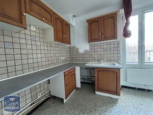 Location Appartement 3 pièces 38m² CARPENTRAS 84200