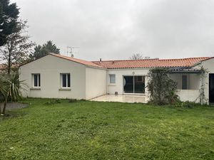 Location Maison 4 pièces 128m² ST GEORGES DU BOIS 17700