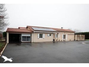 Vente maison 4 pièces 138 m² Terres-de-Haute-Charente (16270)