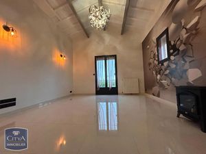 Maison à vendre 6 pièces 133.7 m² - Saintes (17) - 288 000€