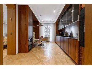 Appartement à vendre 5 Pièces 107 m2 Paris 17 Plaine-Monceau - 1 895 000 &#8364;