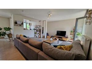 Ruim  energiezuinig DUPLEXAPPARTEMENT met 2slaapkmers  mooie leeefruuimten  terras en park