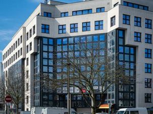 Lumineux / climatisation / parking