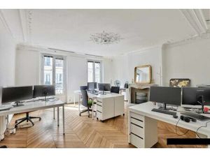 Location Local Professionnel 86m²