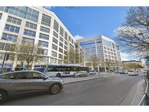 Location Local Professionnel 15 849m²