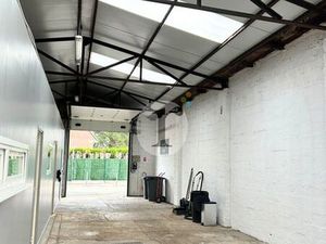 Locaux d'activités 400 m² à louer / Proximité A1