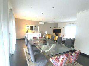 Ambares Et Lagrave belle maison T5 de 169 m2 de plain pied sur une parcelle de 1054 m2