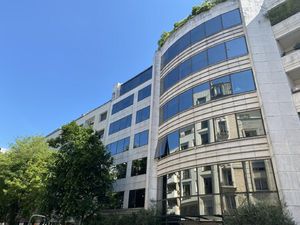 Achat Local Professionnel 2 690m²