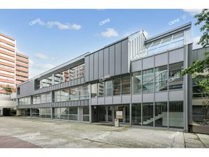 Achat Local Professionnel 1 888m²