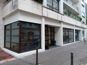 Achat Local Professionnel 216m²