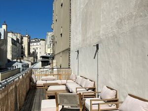 Location Local Professionnel 398m²