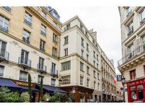 Location Local Professionnel 612m²