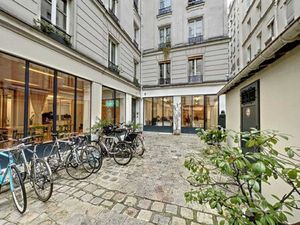 Location Local Professionnel 173m²