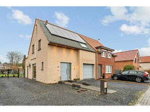 Huis te koop in Oostham met 3 slaapkamers