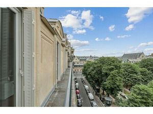 Location Local Professionnel 372m²