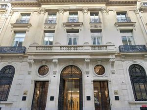Location Local Professionnel 11 668m² PARIS 9ème