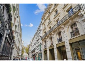 Location Local Professionnel 2 140m² PARIS 9ème