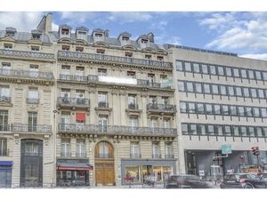 Location Local Professionnel 547m²