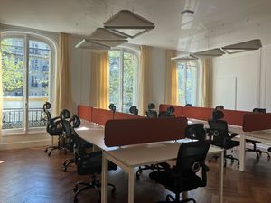 Location Local Professionnel 240m²