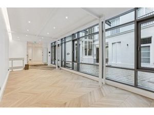 Location Local Professionnel 202m²