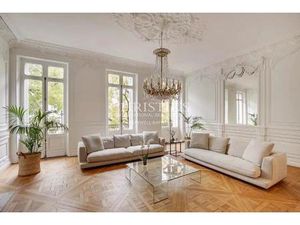 Jardin Public - Appartement de réception de 165m² avec balcons