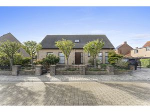 Huis te koop in Veurne met 4 slaapkamers