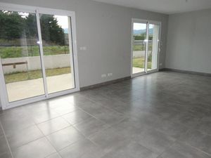 Location maison 4 pièces 94m2 Saint-Maurice-l'Exil 38550 - 968 € - Surface Privée