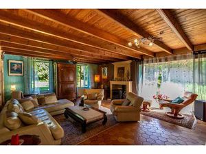 Charentaise 267 M2  5 Chambres  Piscine Intérieure  Dépendances  Terrain 1780 2