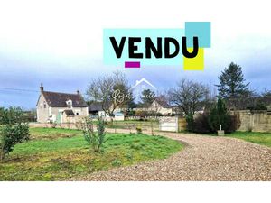 A 3 kms du coeur de la ROCHE POSAY  en campagne  venez poser vos