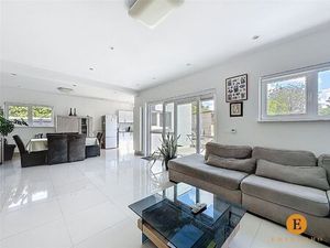 Huis te koop in Sint-Niklaas met 6 slaapkamers