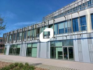 A LOUER  CADRE DE TRAVAIL AGREABLE