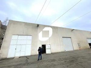 A LOUER  PETITES CELLULES D'ACTIVITES A LA LOCATION