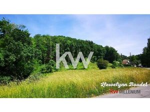 Terrain de 2 028 m² en vente à Graulhet