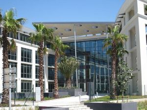 Location Local Professionnel 4 958m² MARSEILLE 16ème