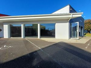 Location commerce 550 m² à Saint-Pierre-du-Mont (40280)