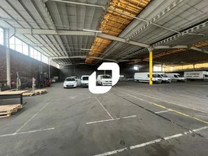 A LOUER  IDEALEMENT SITUE / PROCHE DES AXES