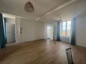 Location Appartement 4 pièces à Pouzauges (85700) : à louer 4 pièces / 86m² Pouzauges