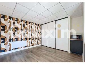 Location Bureaux et commerces à Chatillon-sur-seiche (35230) : à louer / 25m² Chatillon-su