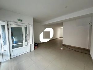 A LOUER  SITUATION IDEALE EN CENTRE VILLE