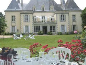 Vente Demeure d'exception Piscine à Saint-Denis-la-Chevasse (85170) : à vendre Piscine / 5