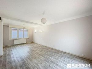 Location maison 5 pièces 89 m² à Villeneuve-d'Ascq (59650)