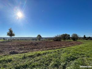 Magnifique terrain en Périgord noir