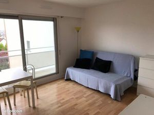 Clamart gare - Studio à louer + balcon