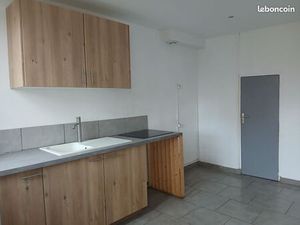 Maison de ville au calme F2