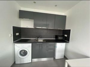 Studio avec cuisine équipée