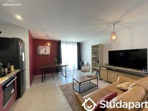 Chambre 1 pièce 14 m²